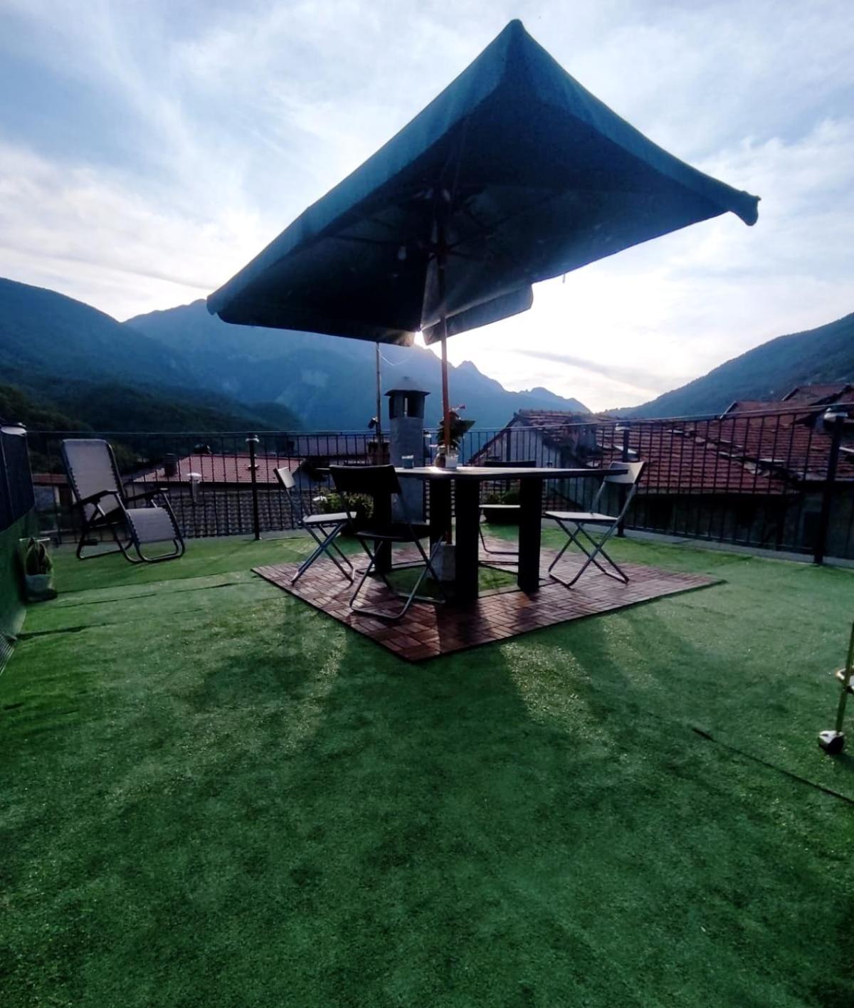 Casa Vacanze Al Colletto - Con Terrazza Panoramica In Centro Storico Vagli di Sotto Dış mekan fotoğraf