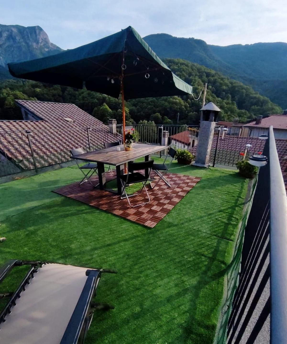 Casa Vacanze Al Colletto - Con Terrazza Panoramica In Centro Storico Vagli di Sotto Dış mekan fotoğraf