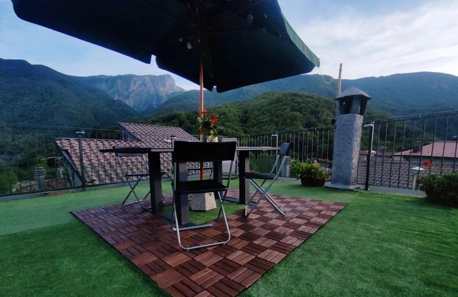 Casa Vacanze Al Colletto - Con Terrazza Panoramica In Centro Storico Vagli di Sotto Dış mekan fotoğraf